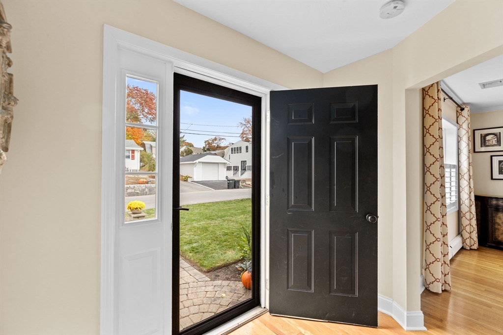 8 Hayes Road Hingham, MA 02043 - Photo 10 of 25