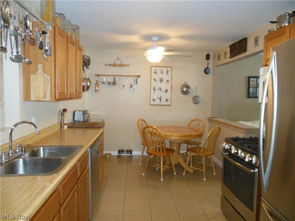 1704 Falkirk Road Madison, OH 44057 - Photo 8 of 26