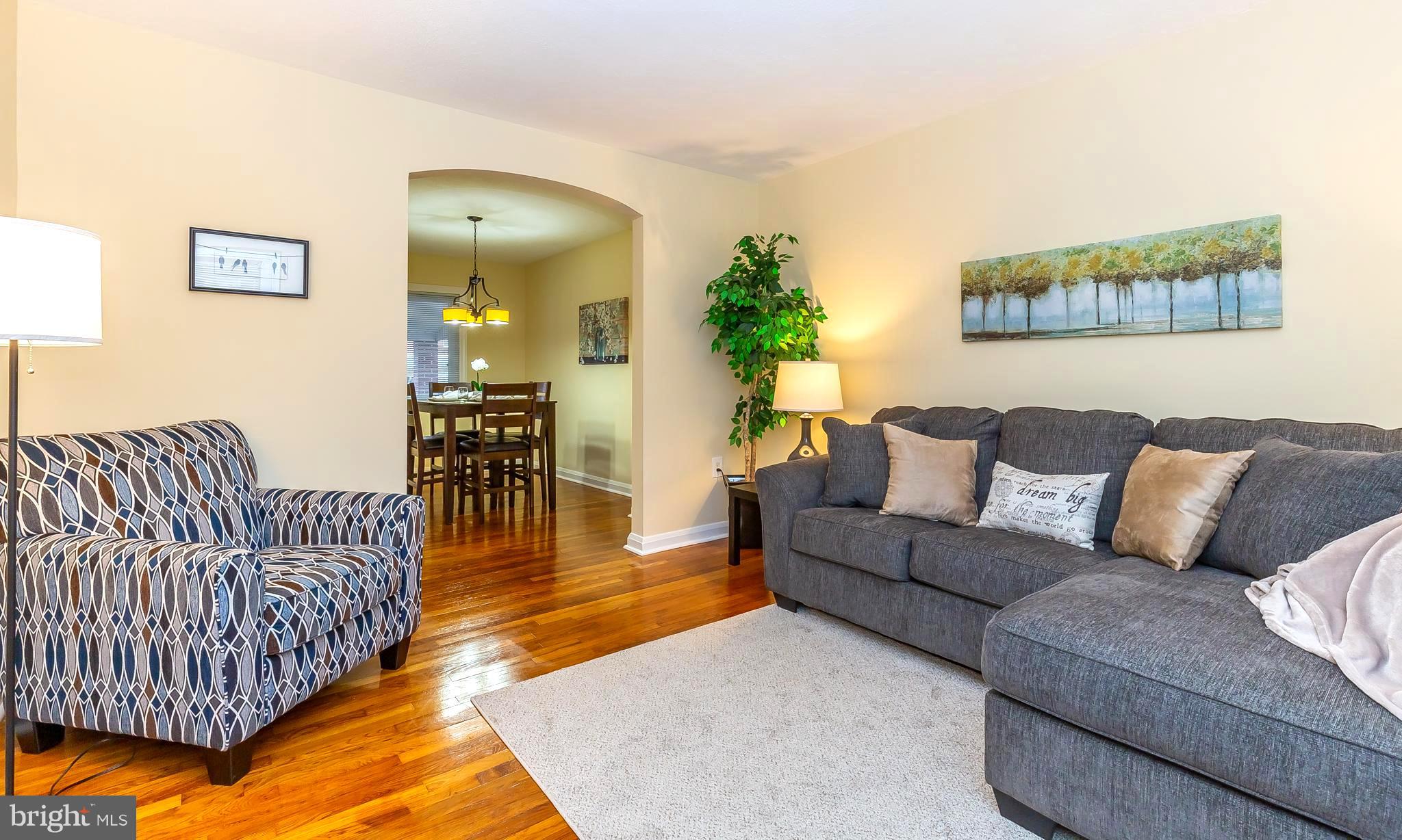 1957 Wareham Road Baltimore, MD 21222 - Photo 1 of 37 Living Room