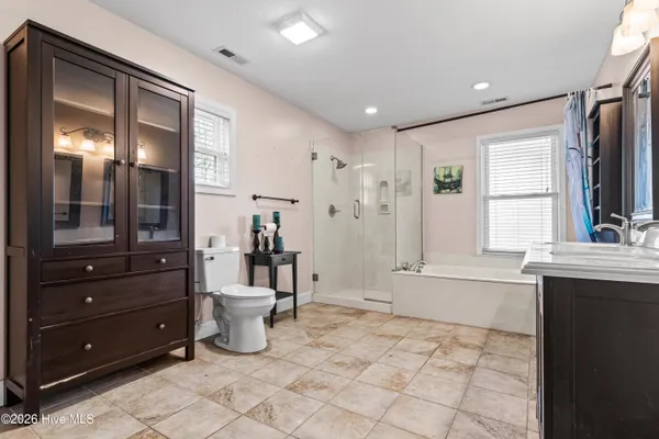 $415,000 | 175 Thomas Loop Road, Jacksonville, NC 28540