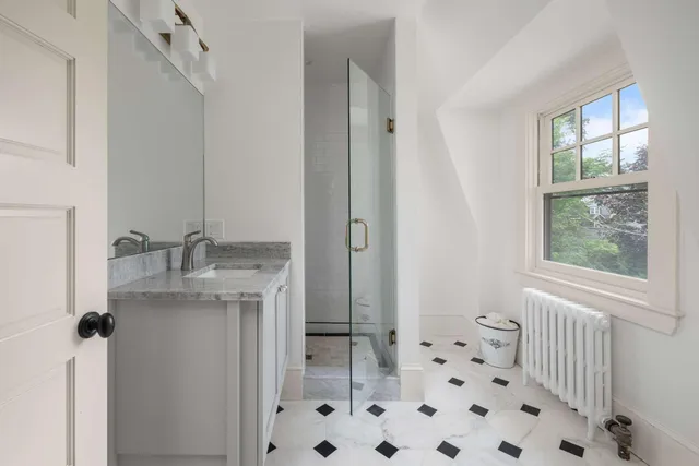 $2,495,000 | 425 York Street, York, ME 03909