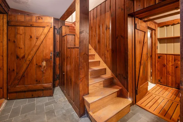 $2,495,000 | 425 York Street, York, ME 03909