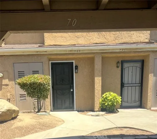 $3,000 | 905 South Mountain Avenue, Ontario, CA 91762