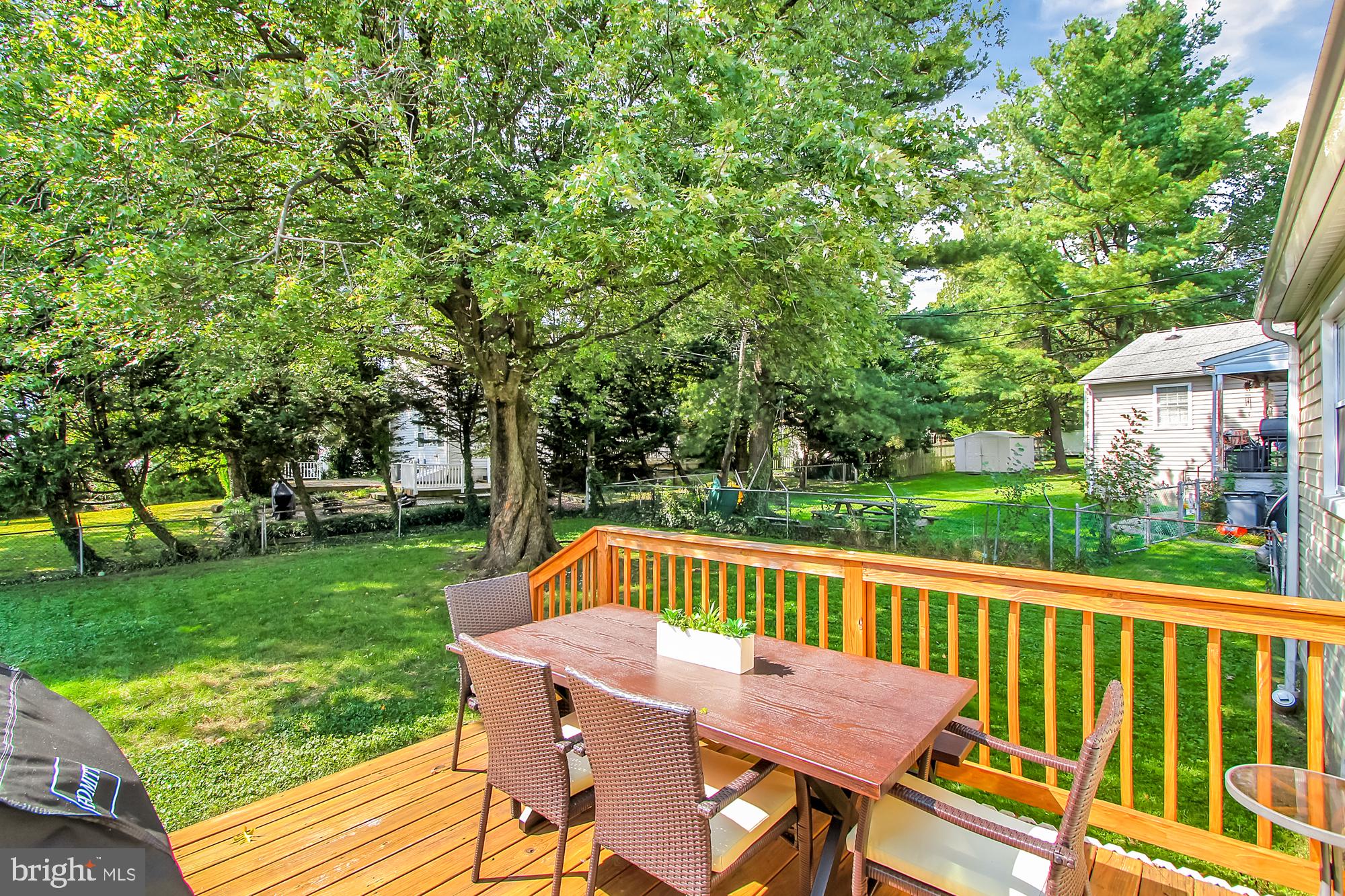 2409 Lakewood Road Baltimore, MD 21234 - Photo 24 of 31 Deck with stairs to the yard