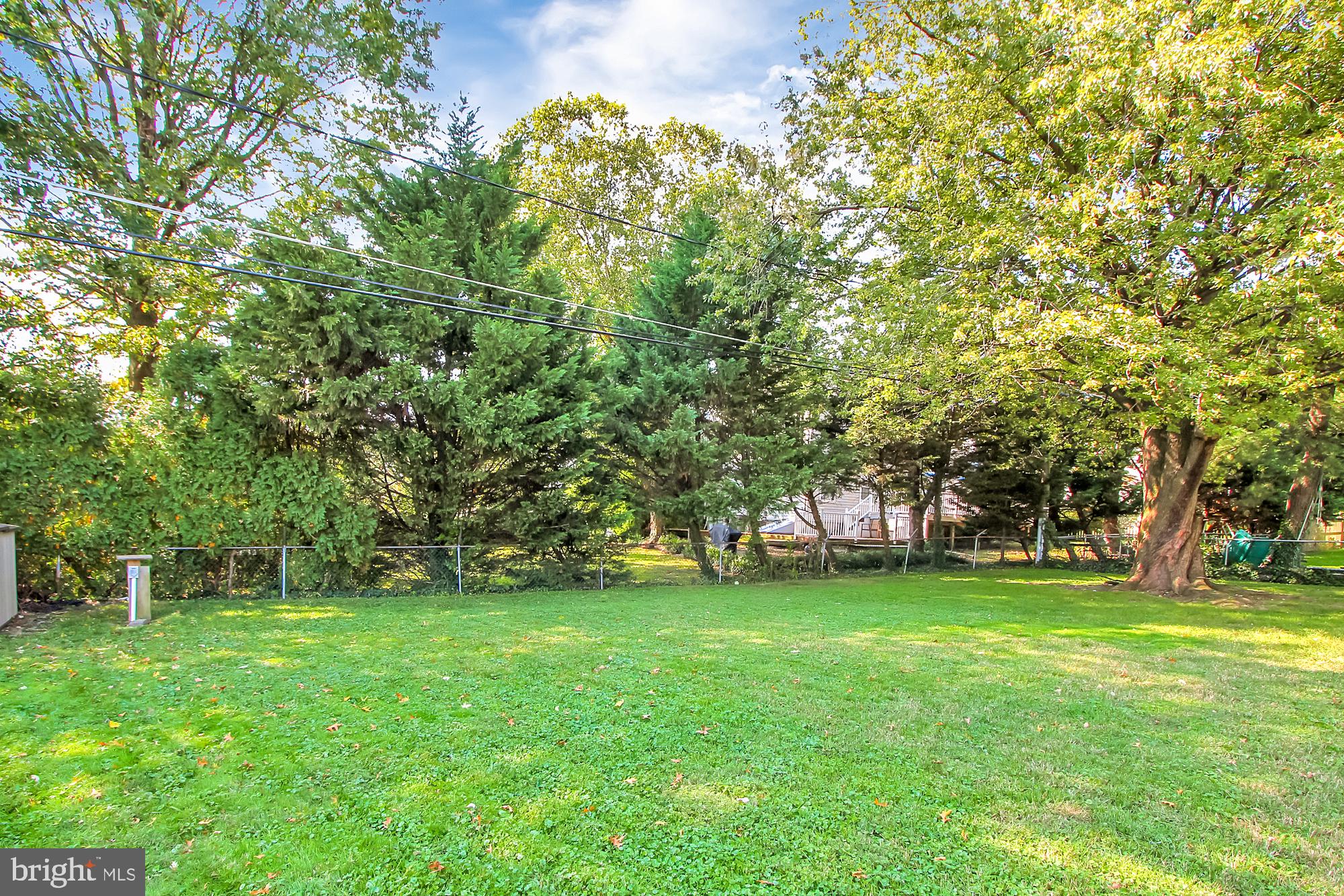 2409 Lakewood Road Baltimore, MD 21234 - Photo 28 of 31 Level back yard!