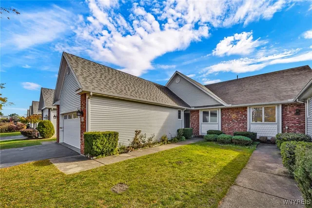 $299,998 | 63 Niagara Shore Drive, Tonawanda, NY 14150