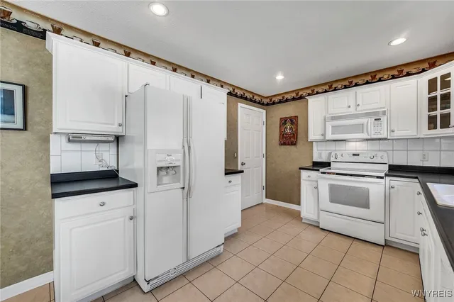 $299,998 | 63 Niagara Shore Drive, Tonawanda, NY 14150