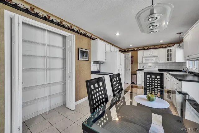 $299,998 | 63 Niagara Shore Drive, Tonawanda, NY 14150