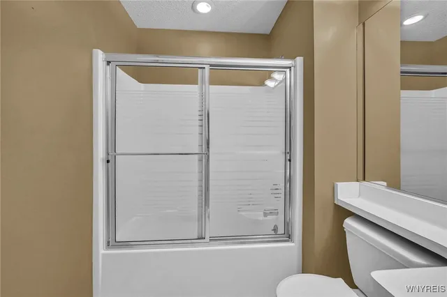 $299,998 | 63 Niagara Shore Drive, Tonawanda, NY 14150