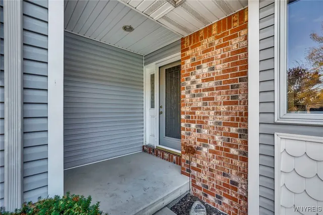 $299,998 | 63 Niagara Shore Drive, Tonawanda, NY 14150