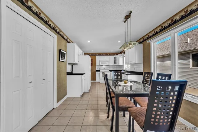 $299,998 | 63 Niagara Shore Drive, Tonawanda, NY 14150