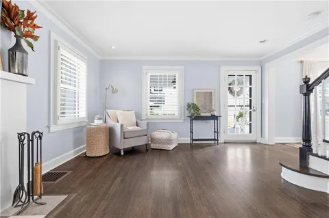 $450,000 | 23 East Winthrope Road, Kansas City, MO 64113