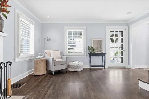 $450,000 | 23 East Winthrope Road, Kansas City, MO 64113