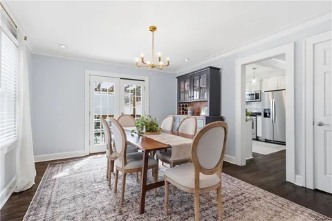 $450,000 | 23 East Winthrope Road, Kansas City, MO 64113