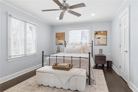 $450,000 | 23 East Winthrope Road, Kansas City, MO 64113