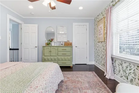 $450,000 | 23 East Winthrope Road, Kansas City, MO 64113