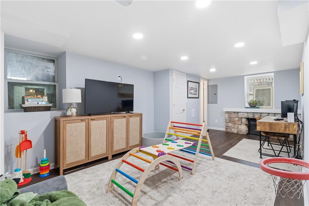 23 East Winthrope Road Kansas City, MO 64113 - Photo 37 of 50