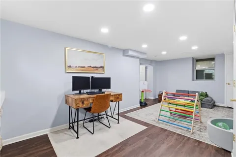 $450,000 | 23 East Winthrope Road, Kansas City, MO 64113