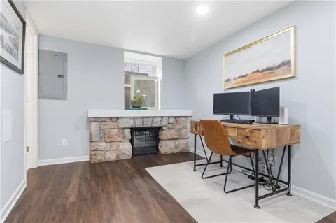 $450,000 | 23 East Winthrope Road, Kansas City, MO 64113