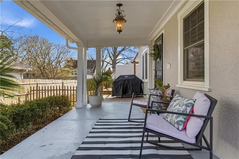 $450,000 | 23 East Winthrope Road, Kansas City, MO 64113