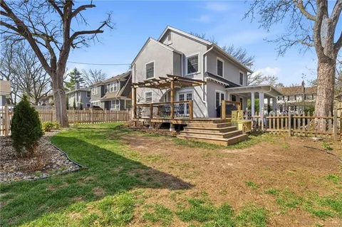 $450,000 | 23 East Winthrope Road, Kansas City, MO 64113