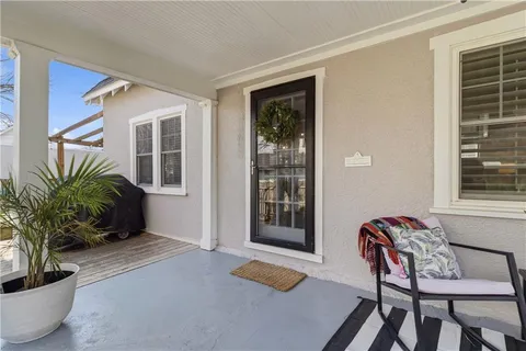 $450,000 | 23 East Winthrope Road, Kansas City, MO 64113