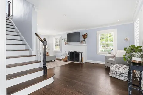 $450,000 | 23 East Winthrope Road, Kansas City, MO 64113