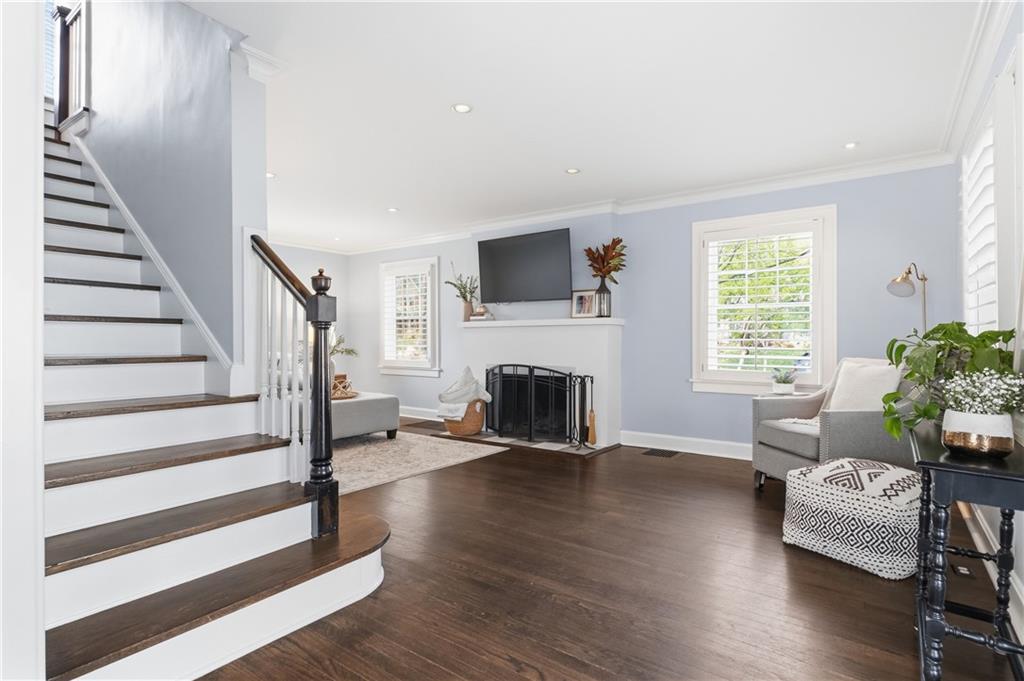 23 East Winthrope Road Kansas City, MO 64113 - Photo 7 of 50