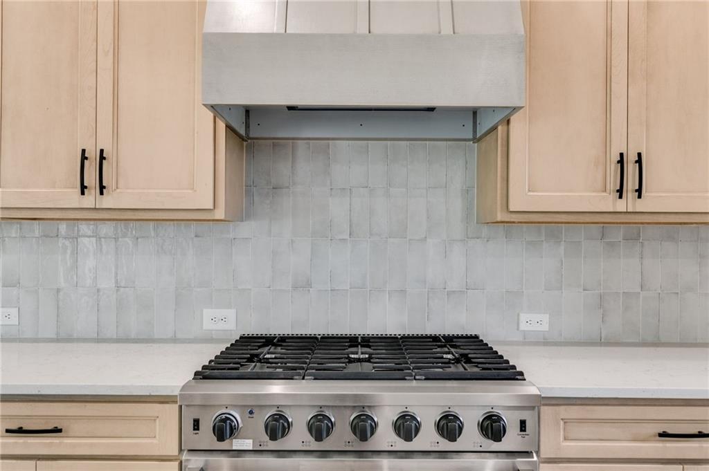 728 Lake Cir Road Buchanan, GA 30113 - Photo 13 of 50 a kitchen with a stove