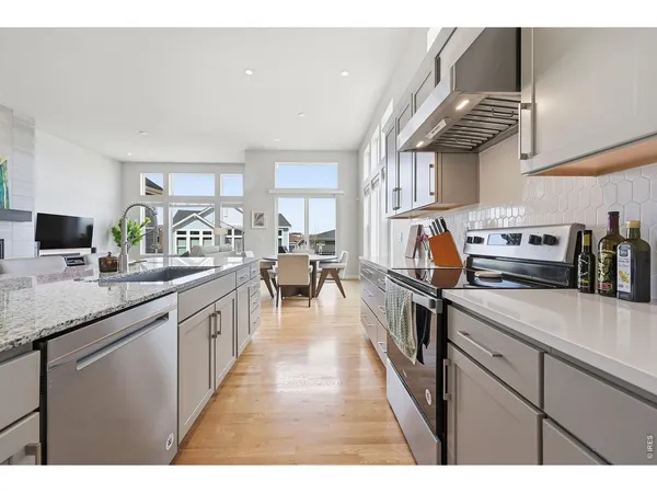 a kitchen with kitchen island granite countertop lots of counter top space