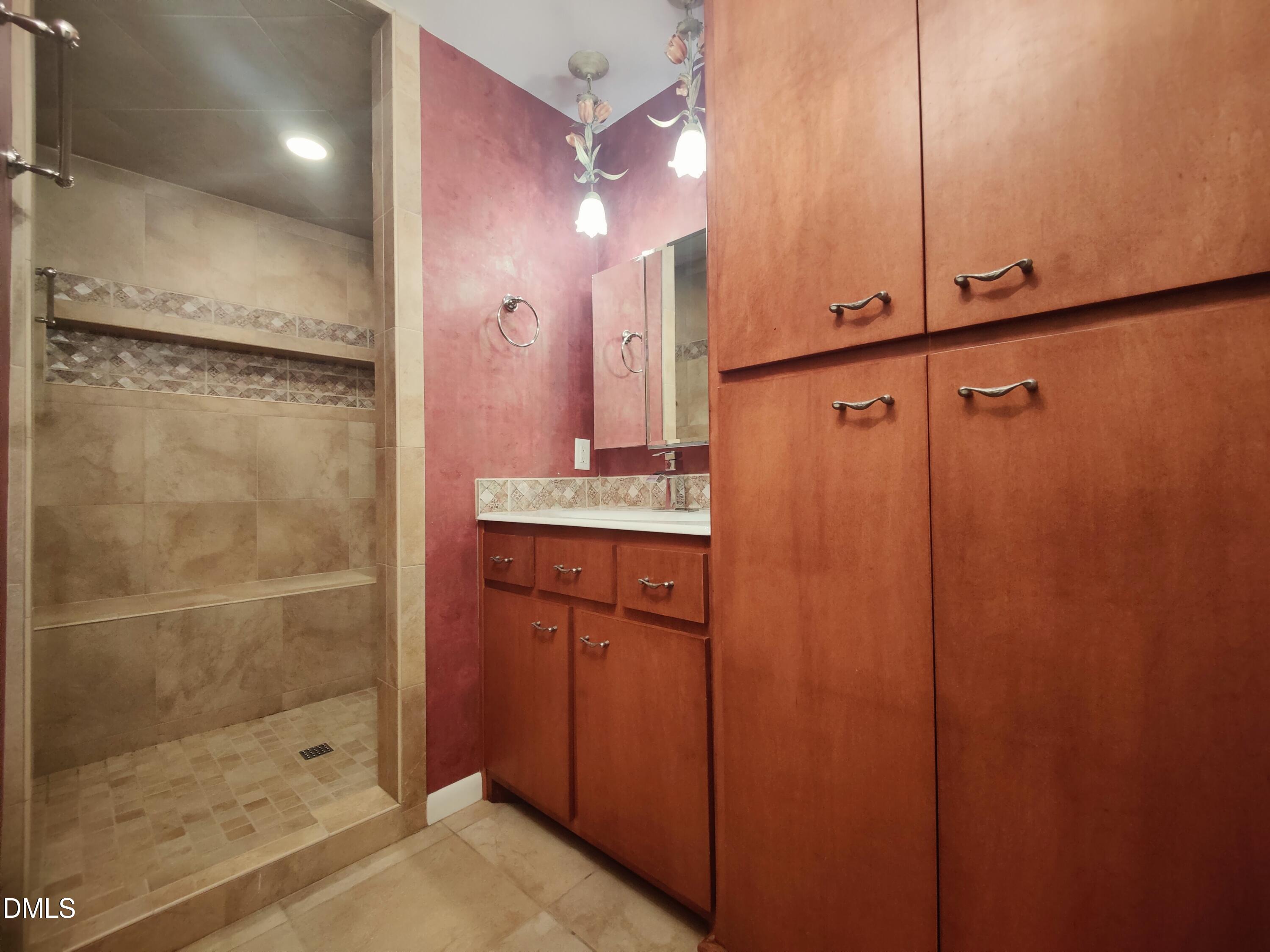 5008 Butternut Road Durham, NC 27707 - Photo 34 of 70 Primary Bathroom