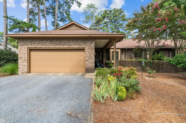 $399,500 | 109 Florence Drive, Pinehurst, NC 28374