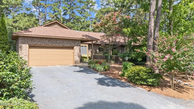 $399,500 | 109 Florence Drive, Pinehurst, NC 28374
