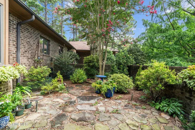 $399,500 | 109 Florence Drive, Pinehurst, NC 28374