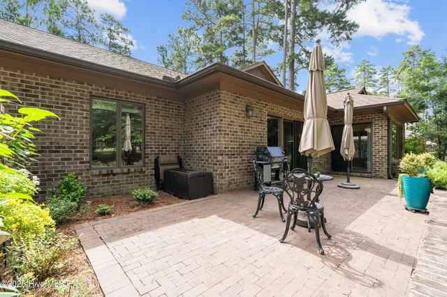 $399,500 | 109 Florence Drive, Pinehurst, NC 28374