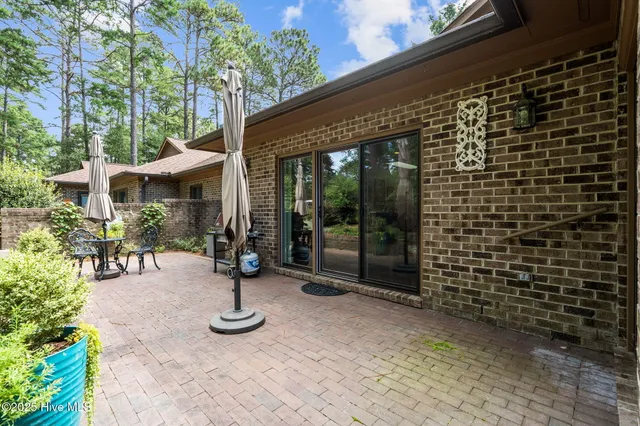 $399,500 | 109 Florence Drive, Pinehurst, NC 28374