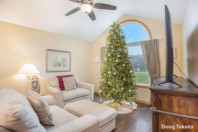 $599,900 | 8331 Prairie View Lane, Alto, MI 49302