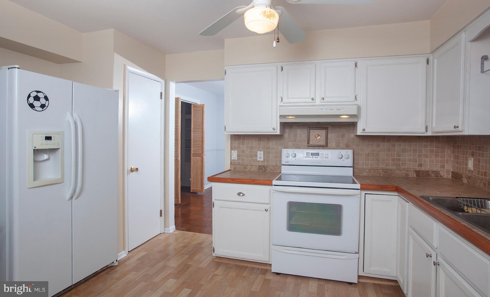 327 Windcrest Road Harrisburg, PA 17112 - Photo 4 of 34 Gallery Image 4