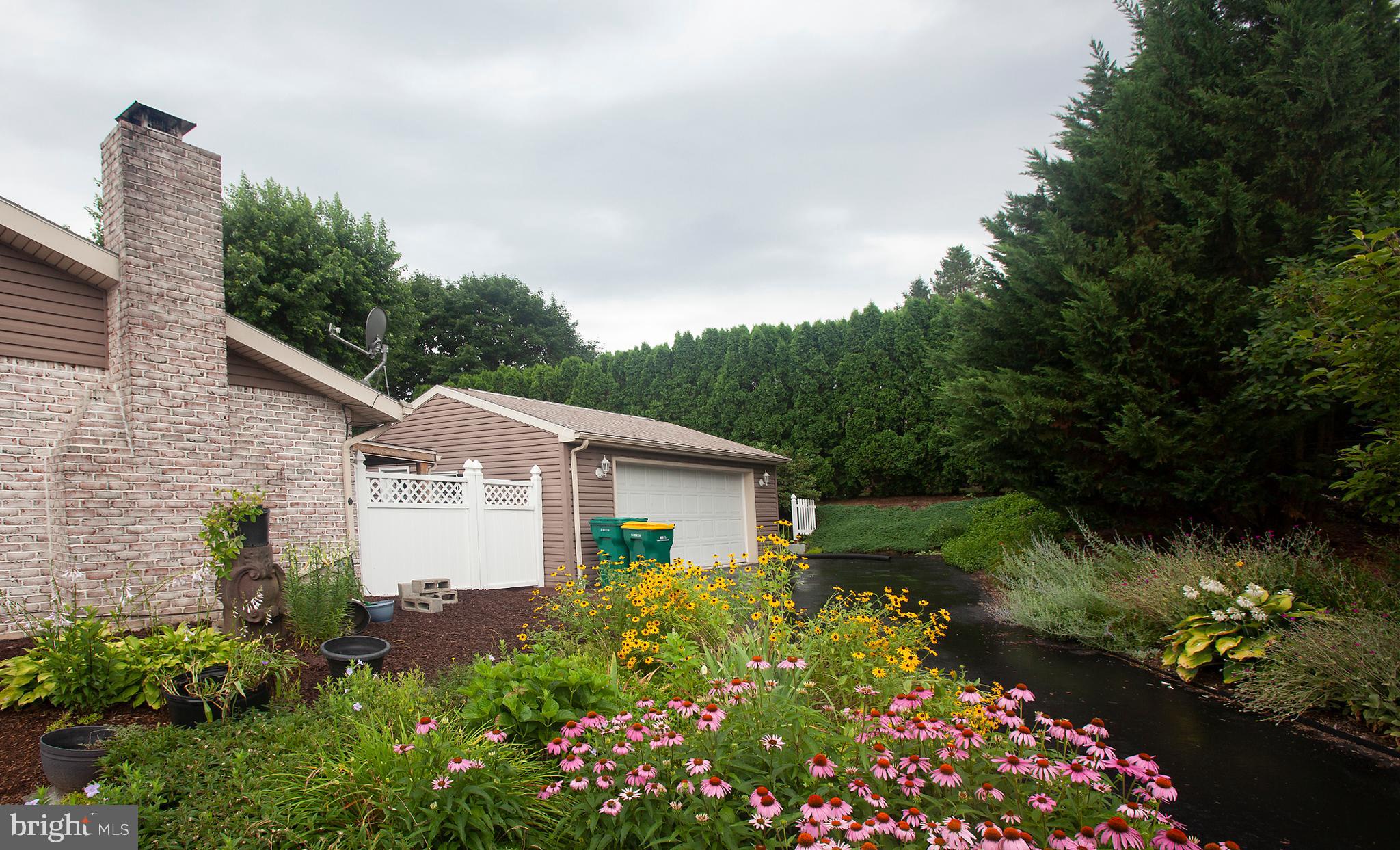 327 Windcrest Road Harrisburg, PA 17112 - Photo 31 of 34 Gallery Image 31