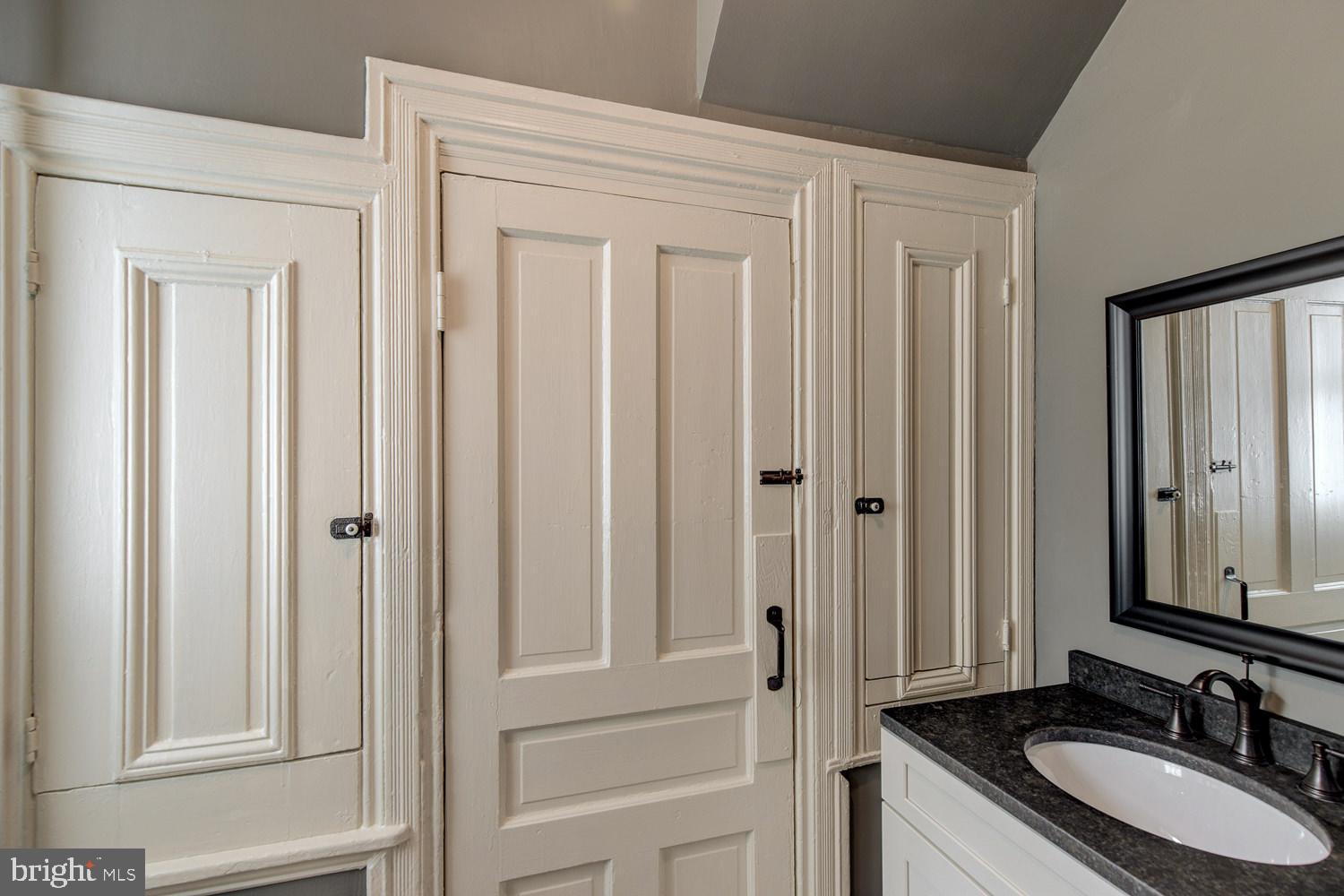 7 Kershaw Road Wallingford, PA 19086 - Photo 16 of 39 Charming 1st floor Powder Room leads to Basement
