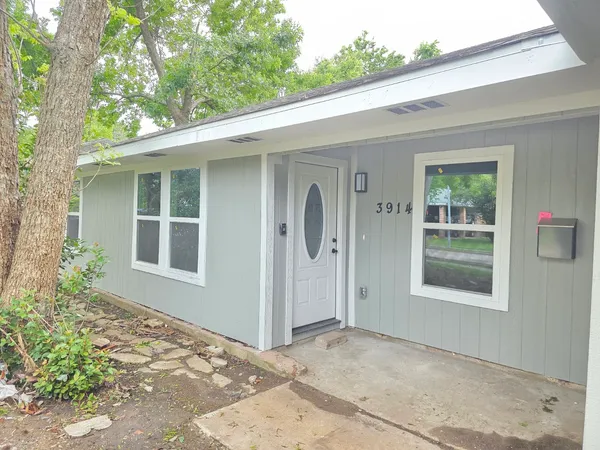 $1,990 | 3914 Southlawn Street, Houston, TX 77021