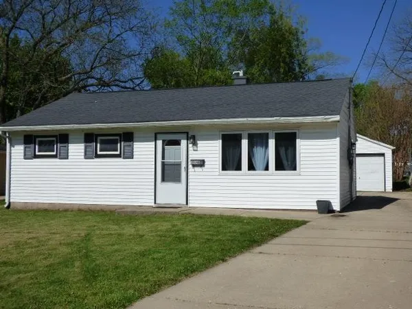$182,000 | 1520 Lincoln Heights, Beloit, WI 53511
