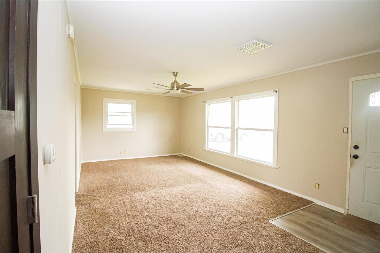 1620 Richmond Road Northeast Cedar Rapids, IA 52402 - Photo 4 of 15 Gallery Image 4