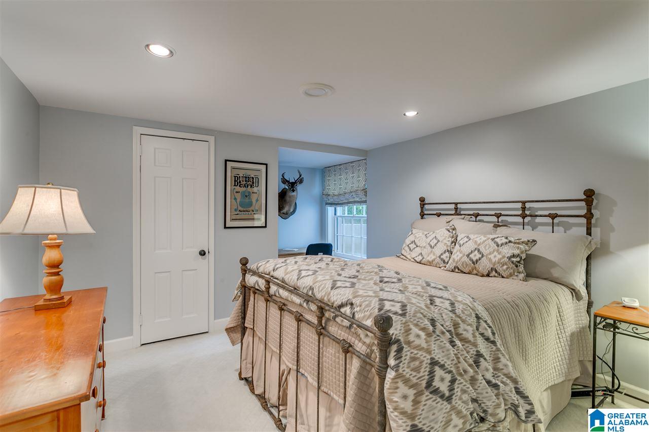 31 Woodhill Road Birmingham, AL 35213 - Photo 38 of 48
