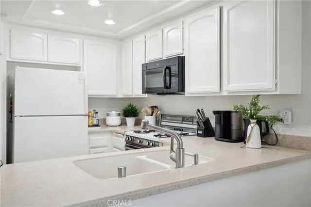 $569,888 | 22230 South Vermont Avenue, Unit 102B, Torrance, CA 90502