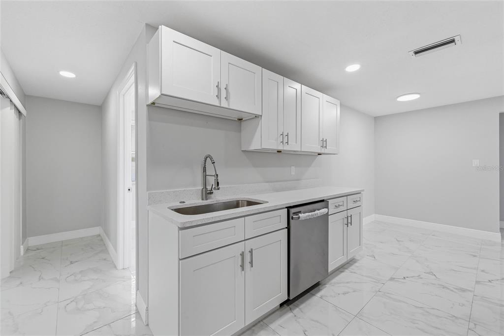 7526 Pineapple Lane Port Richey, FL 34668 - Photo 17 of 40