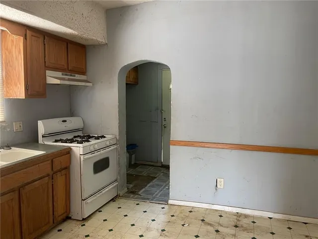 $45,000 | 834 South 18th Street, St. Joseph, MO 64507