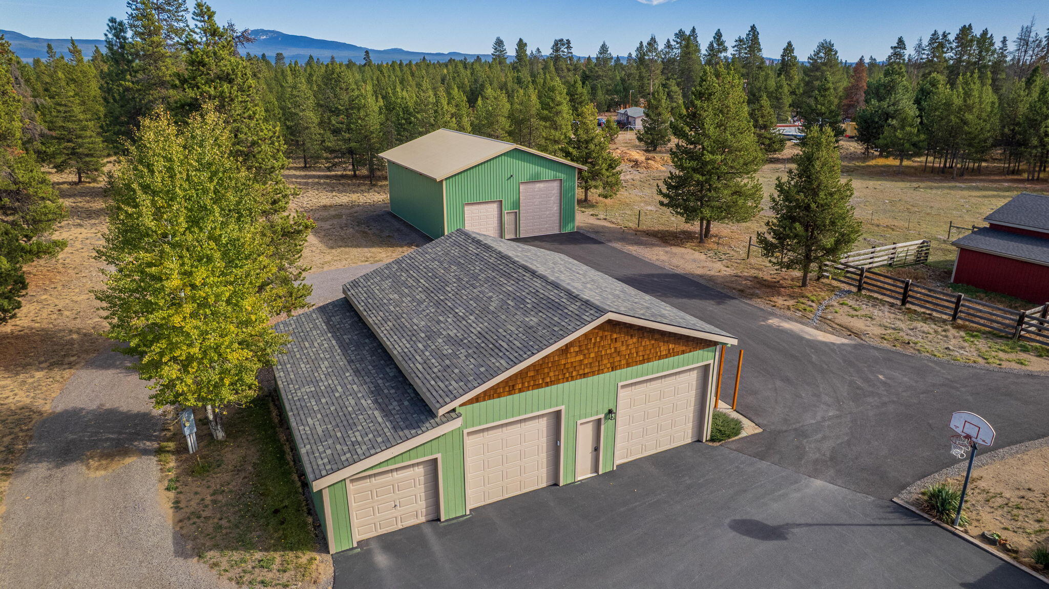 16255 Paulina View Road La Pine, OR 97739 - Photo 40 of 71 Asphalt drive