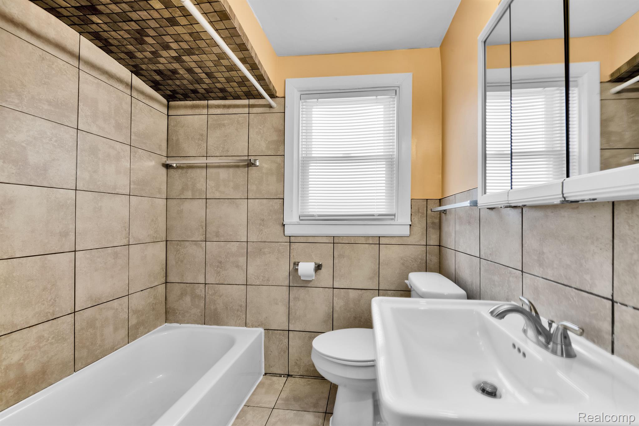 15500 Spring Garden Street Detroit, MI 48205 - Photo 13 of 20 Gallery Image 13