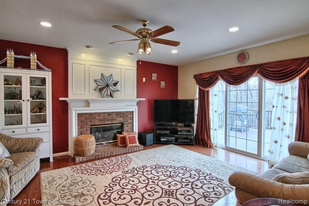 178 Grosvenor Drive Rochester Hills, MI 48307 - Photo 12 of 32